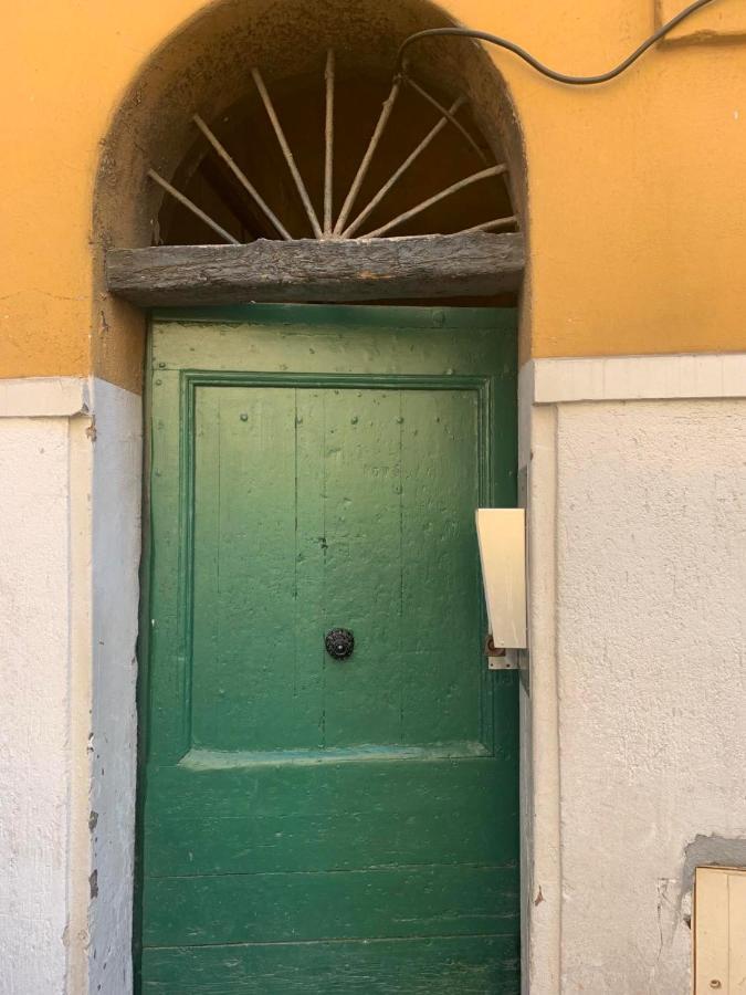 Apartment 33 On The Old Historic Senate Square Nizza Esterno foto