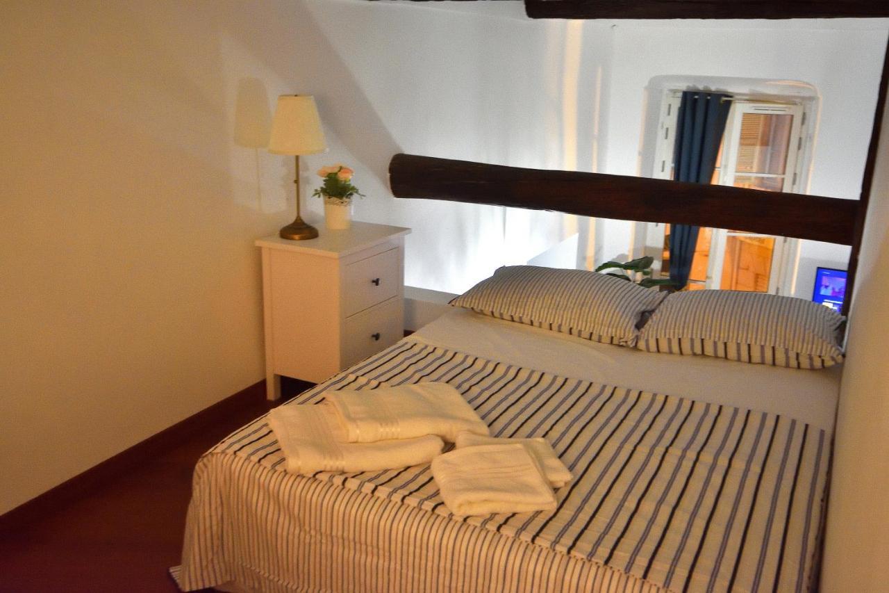 Apartment 33 On The Old Historic Senate Square Nizza Esterno foto