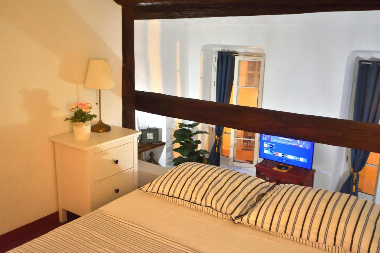 Apartment 33 On The Old Historic Senate Square Nizza Esterno foto