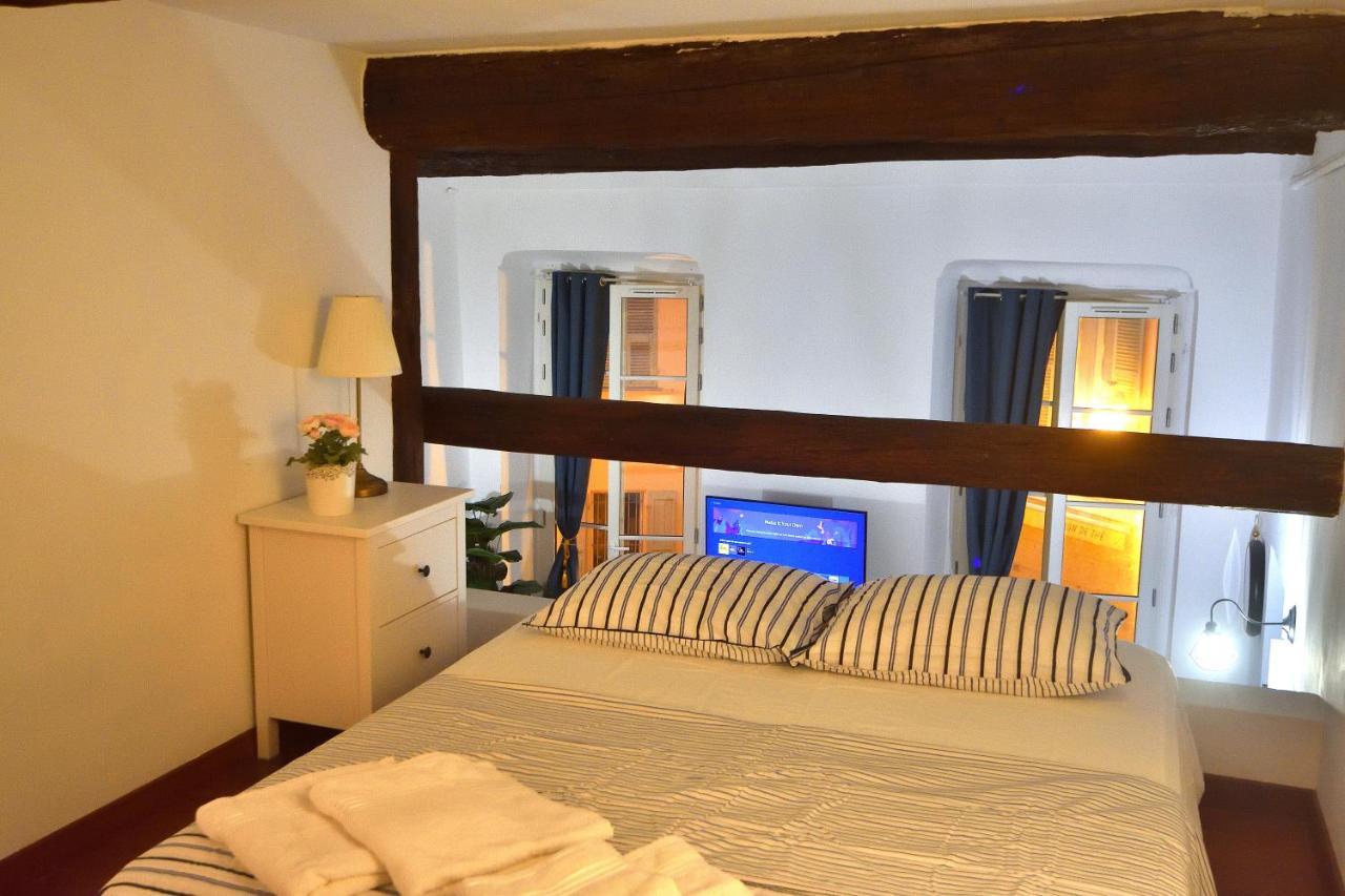 Apartment 33 On The Old Historic Senate Square Nizza Esterno foto