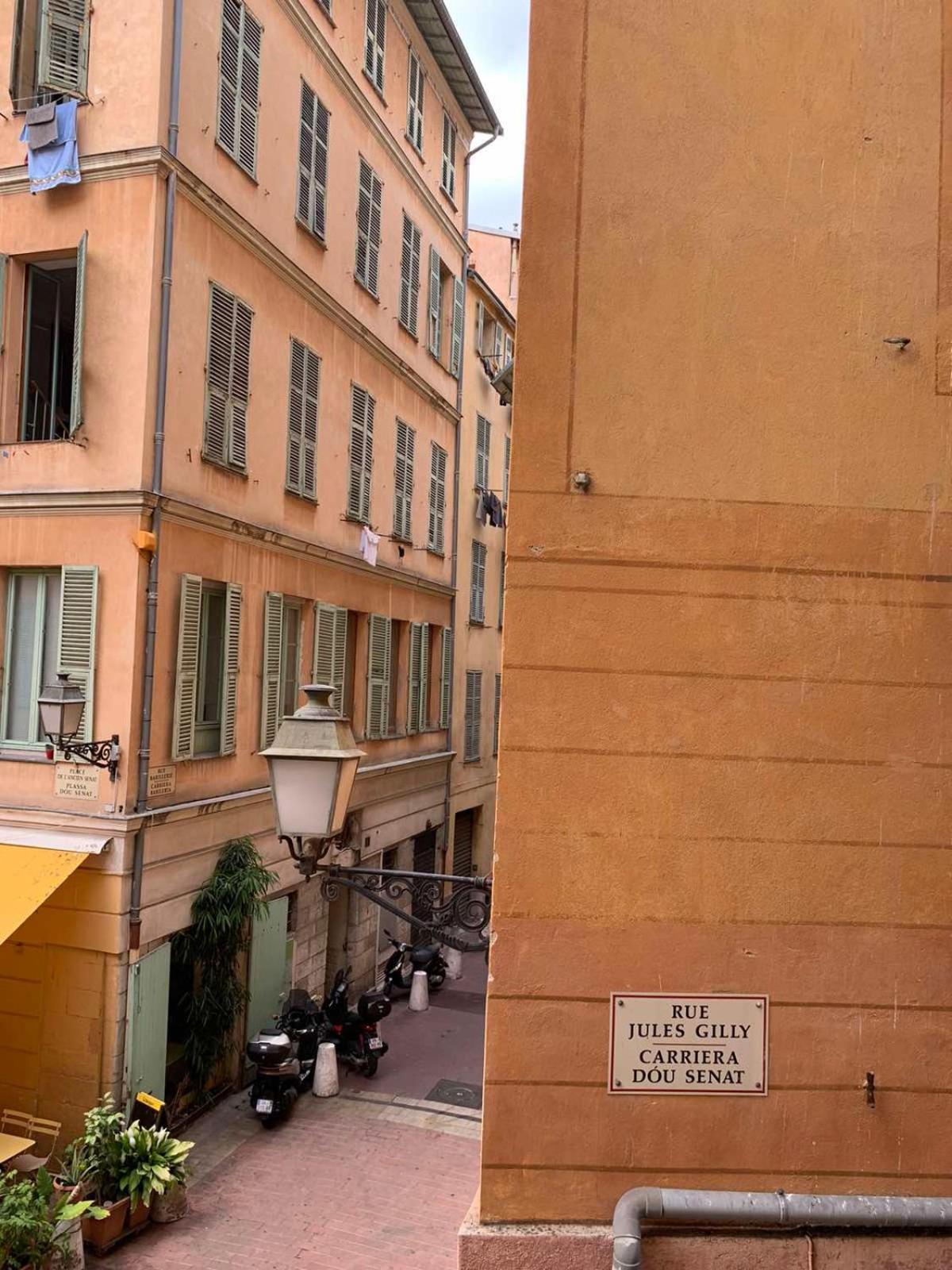 Apartment 33 On The Old Historic Senate Square Nizza Esterno foto